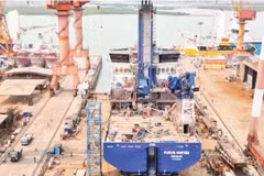 Le navire de service et d'opération de mise en service (CSOV) est construit au chantier naval de Ha Long. Photo : nhandan.vn