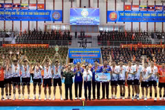 Remise des prix du Tournoi de volley-ball des armées de l'ASEAN élargi 2026. Photo: VNA