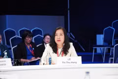 La vice-ministre vietnamienne des Affaires étrangères, Le Thi Thu Hang, s'exprime lors de la session. Photo: VNA