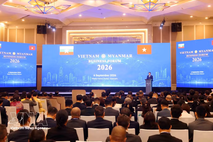 Lors du Forum des entreprises Myanmar-Vietnam, organisé dans le cadre de la visite officielle au Vietnam du dirigeant birman. Photo : VNA