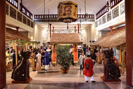 Le site du 22, rue Hang Buom reconstitue l’atmosphère du Têt traditionnel de la plaine du Nord. Photo : VNA