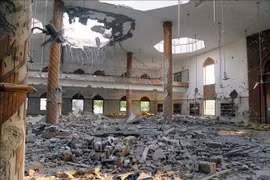 Un temple au Pendjab, au Pakistan, a été détruit après avoir été touché par un missile indien. Photo : Xinhua/VNA