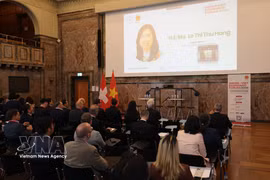 S'exprimant lors de l'ouverture du forum, la vice-ministre vietnamienne des Affaires étrangères Le Thi Thu Hang a affirmé que cette initiative contribuait au renforcement de la connectivité entre les entreprises et à la promotion de la coopération économique bilatérale. Photo : VNA