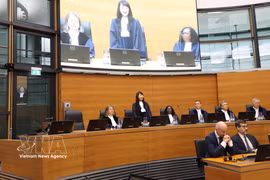 La professeure associée et docteure Nguyen Thi Lan Anh prête serment le 1er octobre au Tribunal international du droit de la mer (TIDM) à Hambourg, en Allemagne. Photo: VNA