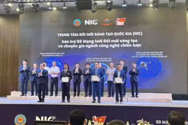La cérémonie annonçant la création de trois nouveaux réseaux stratégiques d'innovation technologique et d'expertise : Quantum (VNQuantum), Cybersécurité (ViSecurity) et Aérospatiale, Véhicules aériens sans pilote (UAV Vietnam) a eu lieu le 25 août 2025. (Photo : Vietnam+)