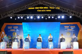 Lors de l'ouverture de la Foire de l’industrie et du commerce du Nord 2026. Photo : VNA
