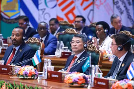 Le Premier ministre vietnamien Le Minh Hung et une délégation de haut rang du Vietnam se sont rendus les 12 et 13 septembre, à New Delhi, en Inde, pour participer au 18ᵉ Sommet des BRICS et mener des activités bilatérales. Photo : VNA