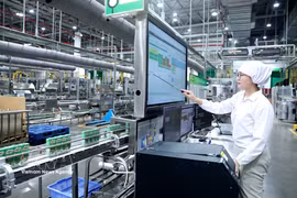 Le groupe Nestlé Vietnam, entreprise détenue à 100 % par des capitaux étrangers suisses, augmente continuellement ses investissements et étend ses activités dans la province de Hung Yen depuis 2017. Photo: VNA