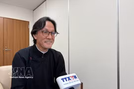 Le professeur Shimizu Masaaki, de l’Université d’Osaka, au Japon. Photo : VNA