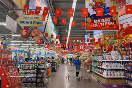 La part des produits vietnamiens reste élevée dans les supermarchés. Photo : VNA