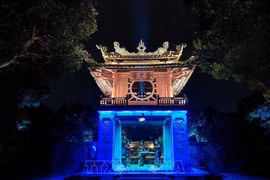 Représentation artistique au Temple de la Littérature. Photo: VNA 