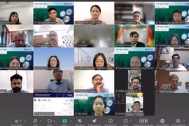 Des représentants d'entreprises des deux pays participent à un webinaire sur la coopération dans les secteurs de l'électricité et de l'électronique entre le Vietnam et l'Inde. 