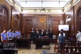 Les accusés écoutent le prononcé du verdict dans la salle d'audience principale du Tribunal populaire de Hô Chi Minh-Ville, le 3 septembre 2026. Photo : VNA