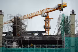 Réalisation des travaux d’infrastructures techniques destinées à servir la conférence de l’APEC 2027 dans la zone spéciale de Phu Quoc, province d’An Giang. Photo: VNA