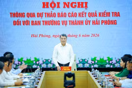 Le Premier ministre Le Minh Hung préside la réunion. Photo : VNA