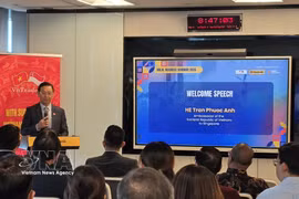 L’ambassadeur du Vietnam à Singapour, Tran Phuoc Anh, s'exprime à l'événement. Photo : VNA