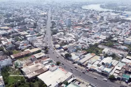 La route nationale 13, dans sa portion traversant Hô Chi Minh-Ville, est fréquemment embouteillée depuis des décennies. Photo : VNA