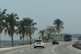 Une route dans l'État de Perak, en Malaisie. Photo d'illustration : VNA