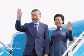 Le secrétaire général du Parti communiste du Vietnam et président de la République Tô Lâm et son épouse Ngô Phương Ly. Photo : VNA