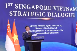 Trân Câm Tu, membre du Bureau politique et permanent du Secrétariat du Comité central du Parti communiste du Vietnam lors du Dialogue stratégique entre le Vietnam et Singapour. Photo : VNA