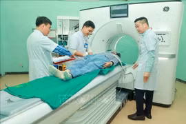L’Hôpital général de Tuyên Quang figure parmi les rares hôpitaux provinciaux à exploiter un scanner CT à 256 barrettes. Photo : VNA