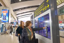Le Vietnam accorde une exemption de visa de 45 jours aux citoyens de 12 pays. Photo : VNA