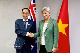 Le ministre vietnamien des Affaires étrangères, Lê Hoài Trung, et son homologue australienne, Penny Wong. Photo : VNA