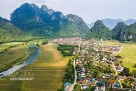 Le modèle de tourisme résilient de Tan Hoa, dans la province de Quang Tri, illustre le développement d'un tourisme durable renforçant la capacité des communautés à faire face aux défis environnementaux. Photo : VNA