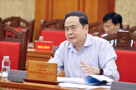 Le président de l’Assemblée nationale Trân Tranh Mân s'exprime lors de la séance de travail, à Hanoi, le 20 août. Photo: VNA