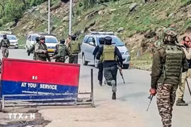Des agents de sécurité indiens sont déployés sur les lieux. (Photo : ANI/VNA)