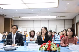 Des délégués lors du séminaire intitulé « Tendances du marché indonésien et opportunités pour l’industrie agroalimentaire vietnamienne ». Photo : VNA