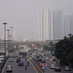 La capitale a mis en œuvre diverses mesures pour lutter contre la pollution atmosphérique, en particulier durant la saison sèche. Photo: baochinhphu.vn