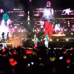 Les concerts de Big Bang ont rassemblé plus de 80.000 spectateurs en deux soirées au stade de My Dinh. Photo kenh14.vn