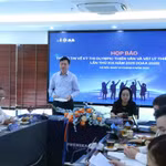 Le directeur du Département de l’éducation et de la formation de Hanoi, Nguyên Van Hiên, lors de la conférence de presse sur les Olympiades internationales d’astronomie et d’astrophysique. Photo : thanhnien.vn