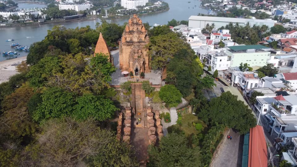 La beauté des tours de Ponagar dans la ville de Nha Trang, Khanh Hoa. Photo : VNA