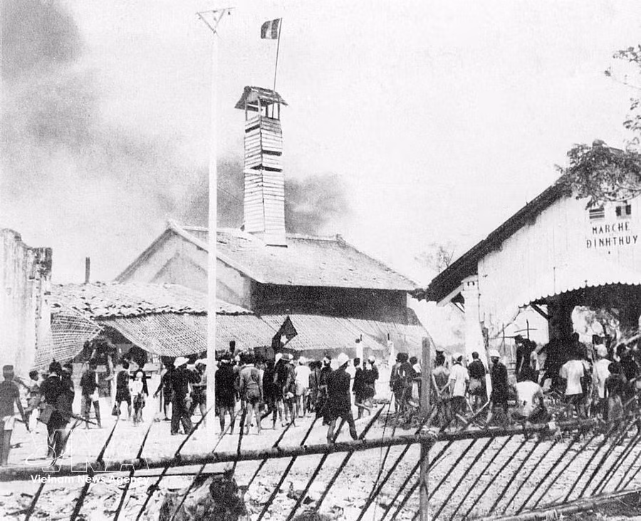 Le 23 novembre 1940 éclata l’Insurrection de Nam Ky dans le Sud. Avec l’Insurrection de Bac Son, elle constitua un « coup de semonce annonçant l’insurrection nationale » et la deuxième répétition générale en vue de la victoire de la Révolution d’Août 1945. Photo : Archives VNA