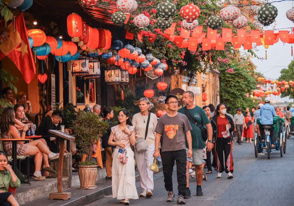 Hôi An préserve jalousement son identité culturelle et son charme d'antan, exerçant une fascination irrésistible sur les voyageurs nationaux et internationaux. Photo : Hoang Hieu - VNA