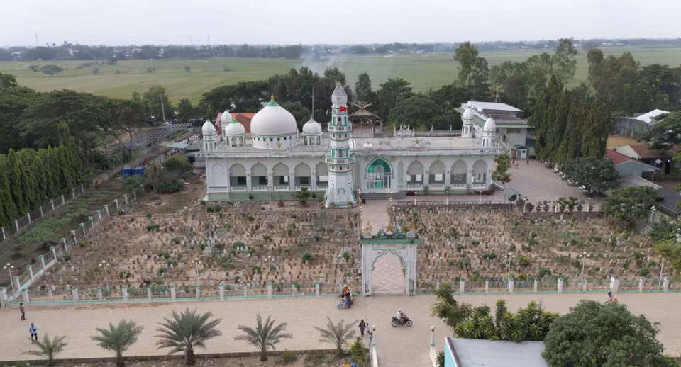 La Mosquée Masjid Jamiul Azhar des musulmans Cham dans la commune de Châu Phong, chef-lieu de Tân Châu, province d'An Giang. Photo : Cong Mao – VNA