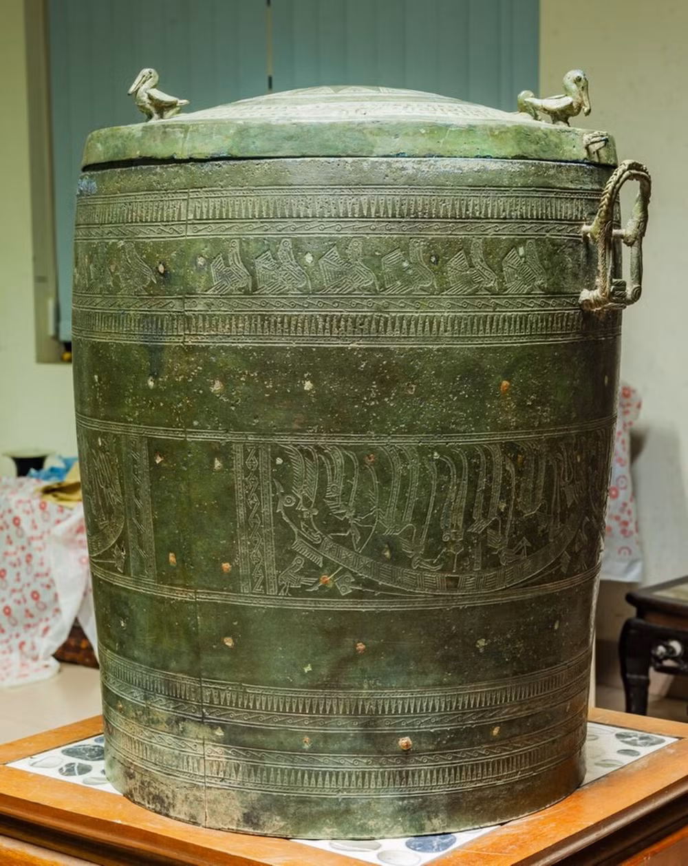 jarre en bronze de Kinh Hoa 2.jpg