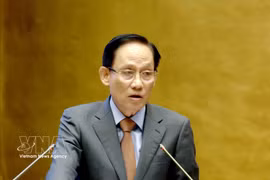 Le ministre des Affaires étrangères Lê Hoài Trung s’adresse à la conférence nationale consacrée à l’étude, à l’appréhension et le déploiement de la mise en œuvre de certaines résolutions et directives du Poliburo, le 3 septembre. Photo : VNA