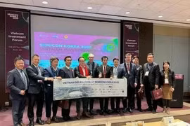 La délégation vietnamienne au SEMICON Korea 2025 à Séoul. Photo : VNA
