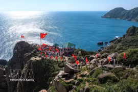 La diversité géologique du géoparc de Phu Yên donne naissance à de nombreux paysages naturels magnifiques dans la partie orientale de la province de Dak Lak. Photo : VNA