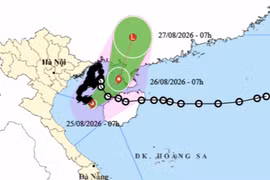 Carte indiquant la trajectoire et l'intensité prévues du typhon Narra au 25 août 2026 à 08h00. Photo : NCHMF