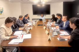 La délégation du ministère des Finances rencontre des institutions financières et des investisseurs aux États-Unis. Photo : ministère des Finances
