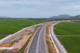 Le tronçon Quang Ngai-Hoai Nhon de l’autoroute Nord-Sud a été mis en service. Photo : VietnamPlus
