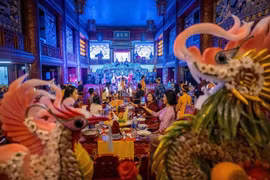 Le banquet impérial fait revivre la cuisine royale de la dynastie des Nguyên. Photos : vneconomy.vn