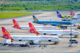 Avions à l'aéroport international de Phu Quôc, dans la zone économique spéciale de Phu Quôc. Photo : VNA