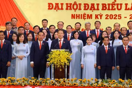 Le secrétaire du Comité du Parti de la province de Dông Nai, Vu Hông Van, s’exprime lors du premier congrès du Comité du Parti de la province de Dông Nai (Sud) pour le mandat 2025-2030. Photo : VNA