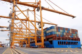 Le port de Hai Phong franchit le cap historique des 2 millions de conteneurs EVP manutentionnés en 2025. Photo: VNA