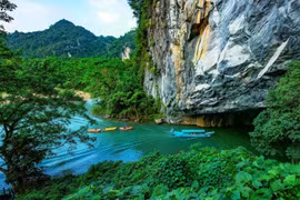 La route menant à la grotte Phong Nha – Ke Bang. Photo : VNA